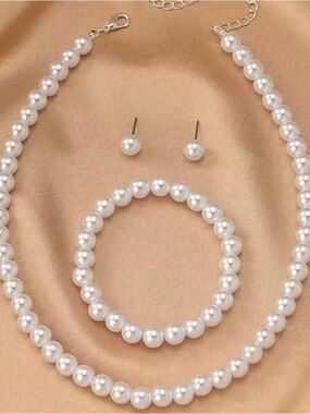 Classic White Pearl Necklace, Bracelet & Stud Earring Set